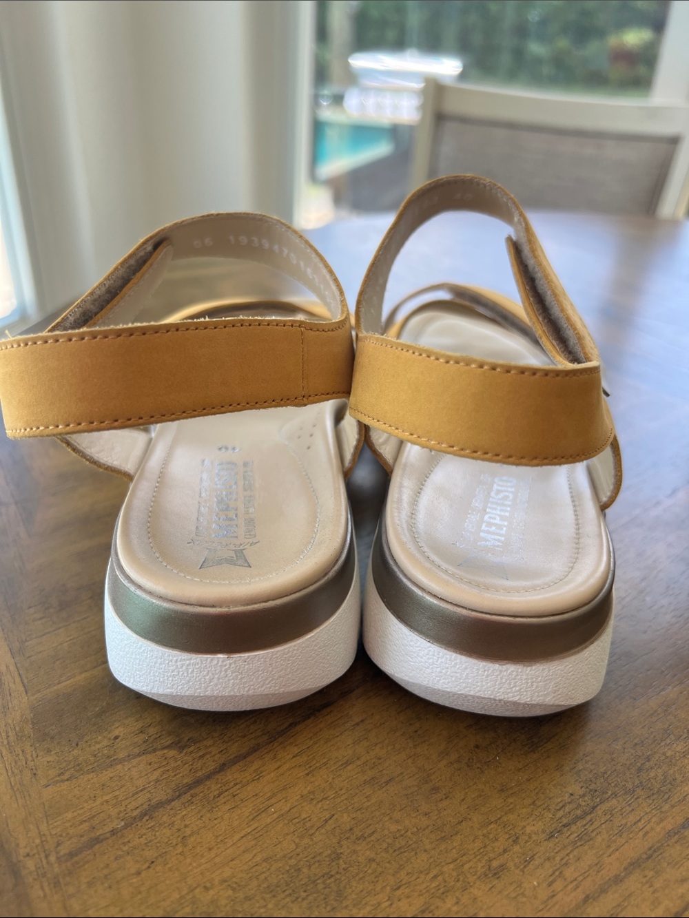 Mephisto Women’s Yellow Leather Velcro Sandals 40 = Size 9 - Picture 3 of 12